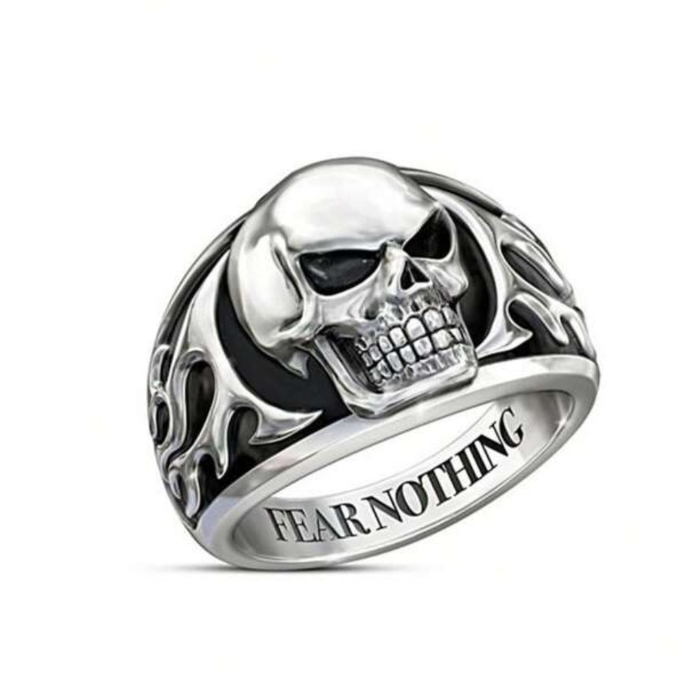Gothic skull ring